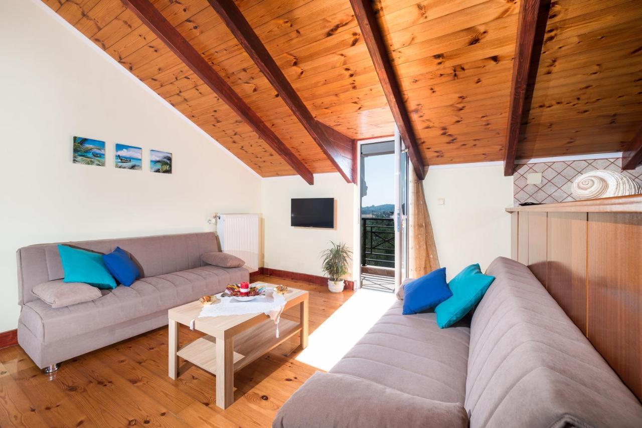 Soso'S Sea View Apartment Plánosz Kültér fotó